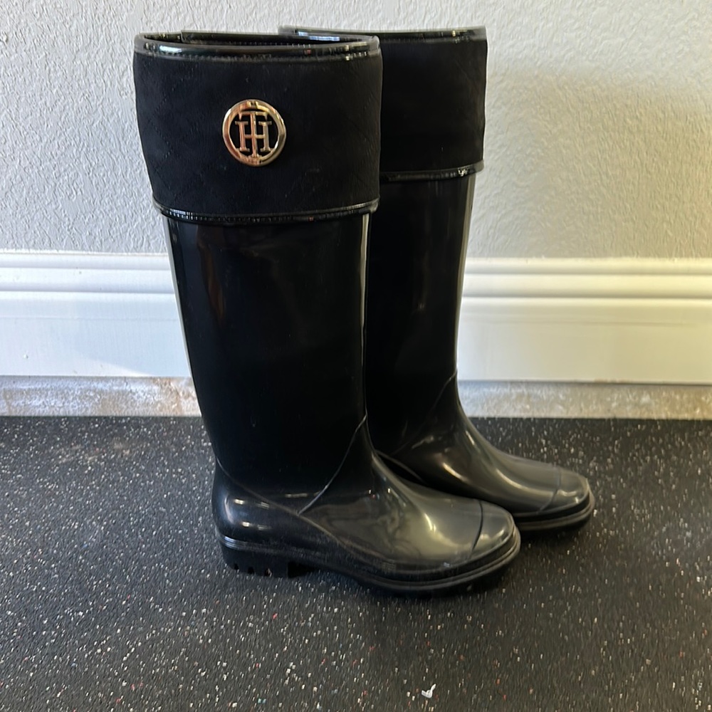 Women’s rain boots